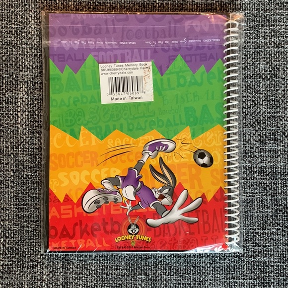 Looney Tunes Memory Book - New - School Journal Grades 1-6 - Picture 2 of 2